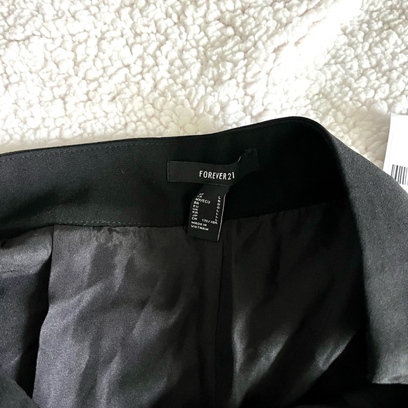 Two shorts - Picture 5 of 7